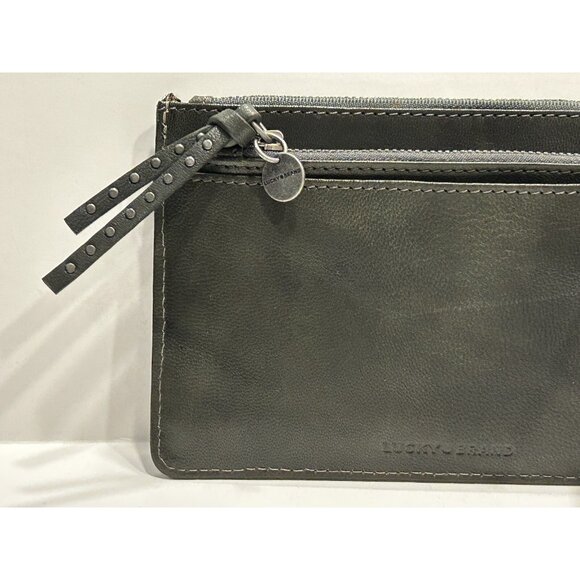 Lucky Brand Wristlet w/ Credit Card Holder Insert  7 1/4 x 4 3/4 inches PREOWNED - Picture 4 of 16